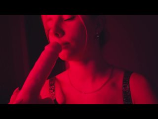 beauty vik1one shows how to do blowjob